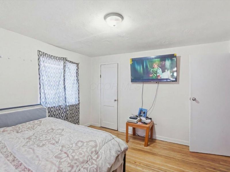 1037-1039 S James Road, Columbus, OH 43227 Photo 17