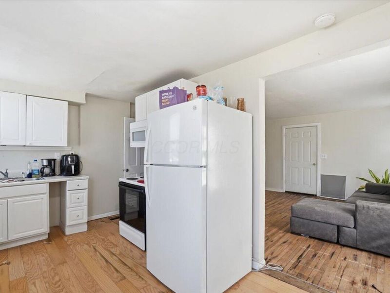 1037-1039 S James Road, Columbus, OH 43227 Photo 5