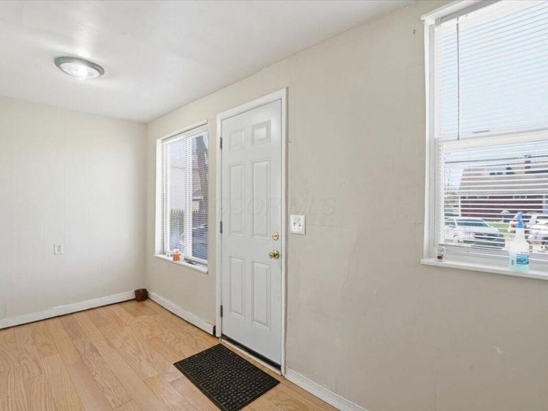 1037-1039 S James Road, Columbus, OH 43227 Photo 7