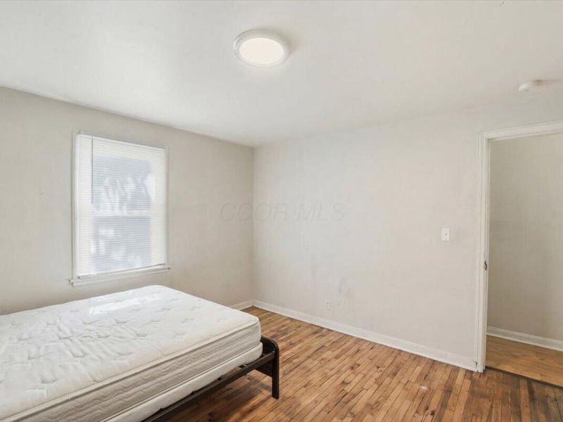 1037-1039 S James Road, Columbus, OH 43227 Photo 9