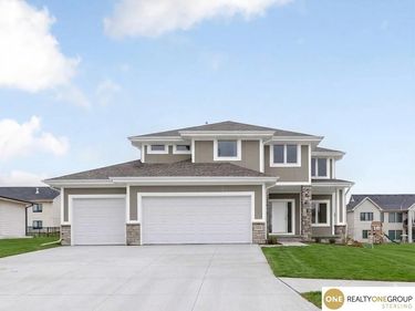 5504 N 205 Street, Elkhorn, NE 68022