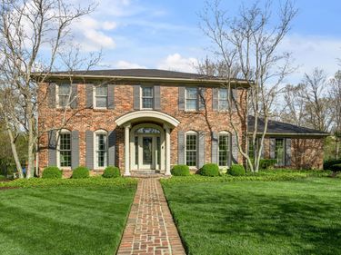 2071 Manor Drive, Lexington, KY 40502