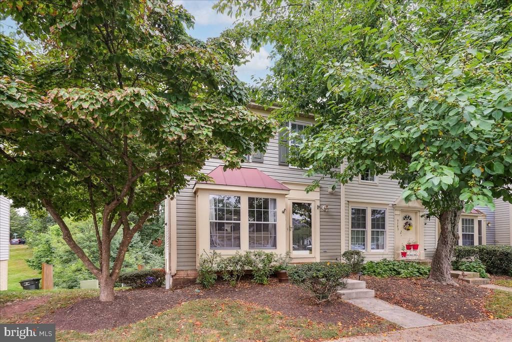 9781 Mock Orange Court, Manassas, VA 20110 Main Photo