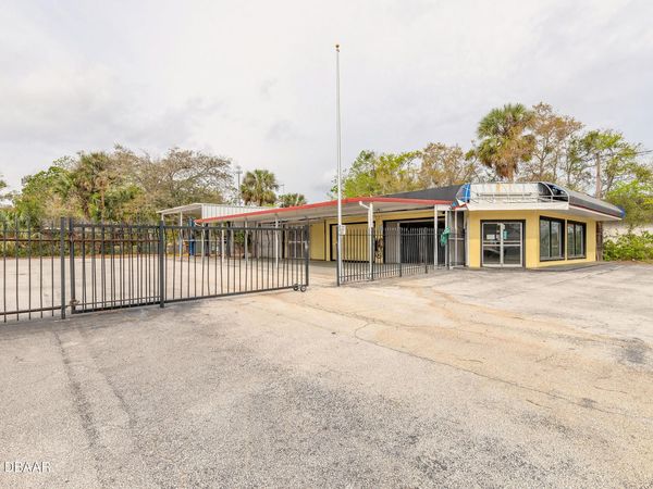 82 N Yonge Street, Ormond Beach, FL 32174