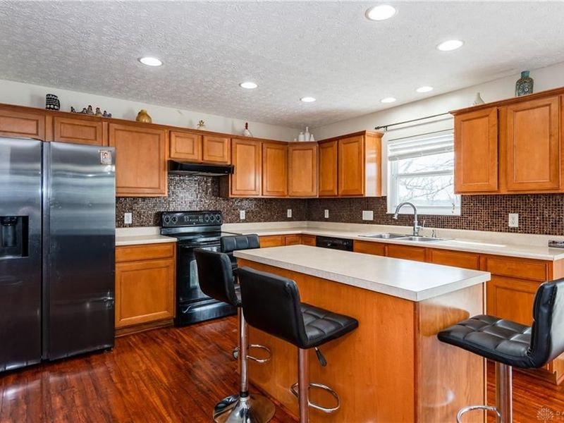 3020 Mugavin Court, Riverside, OH 45424 Photo 8