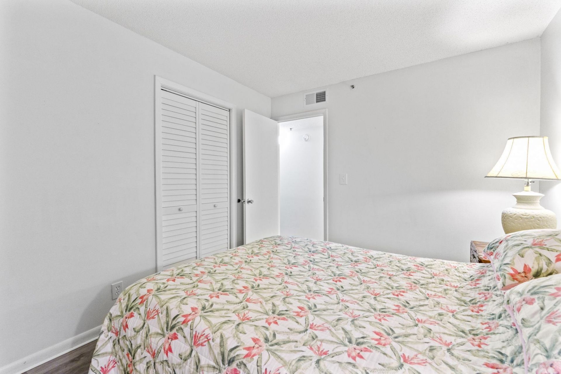 1425 S Ocean Blvd. Photo 16