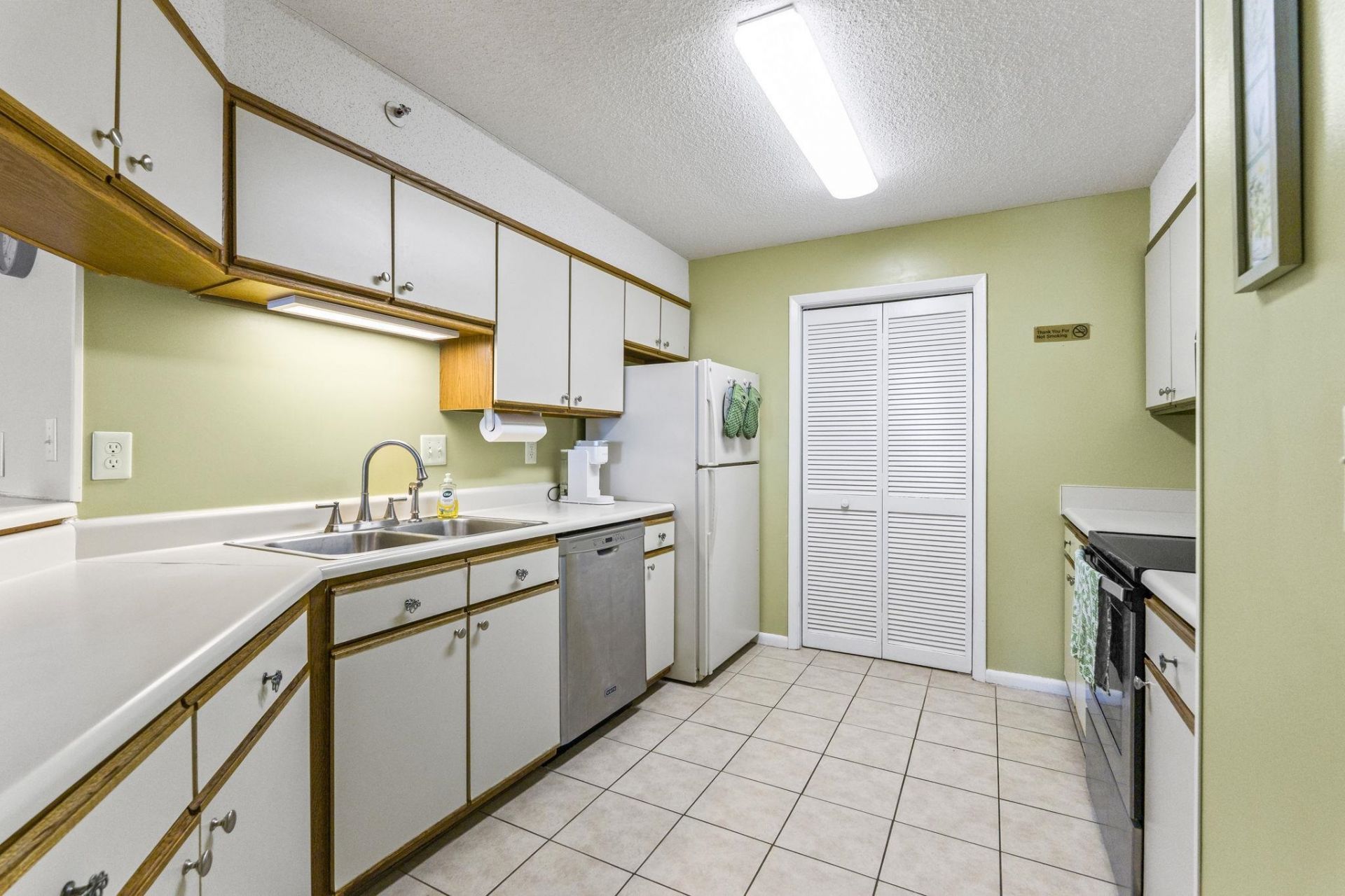 1425 S Ocean Blvd. Photo 6