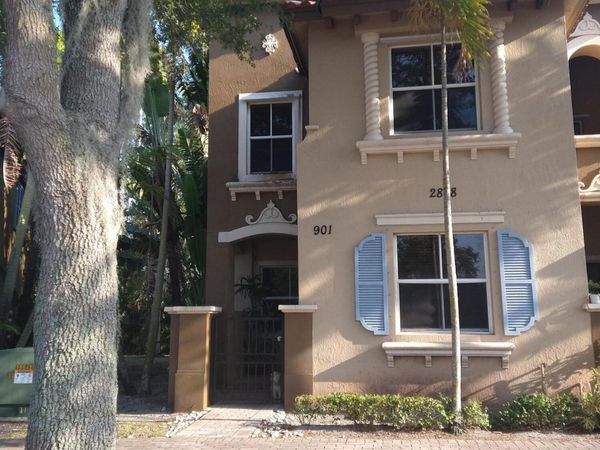 2888 Hidden Hills Road, Unit 901, West Palm Beach, FL 33411