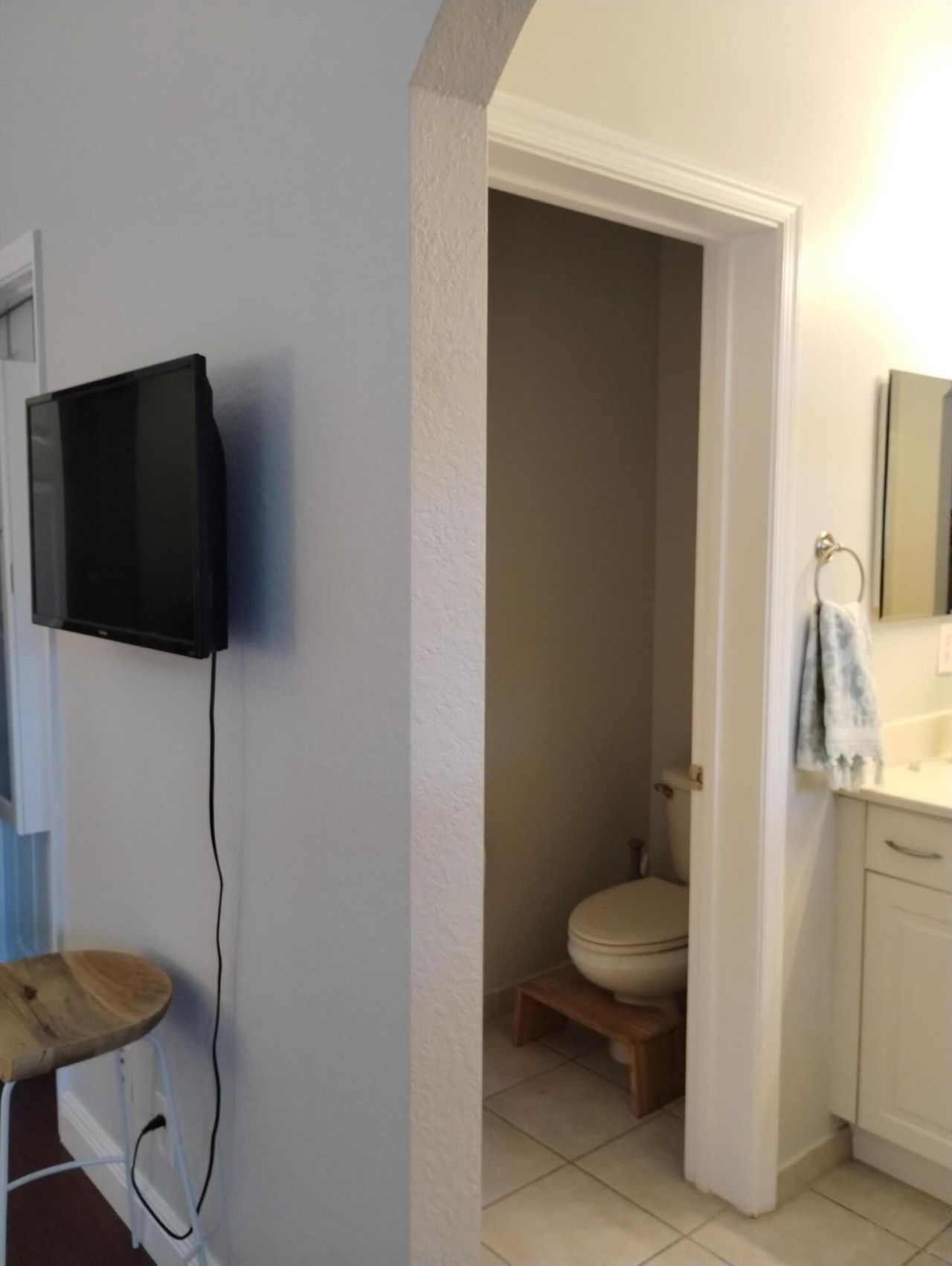 2888 Hidden Hills Road, Unit 901, West Palm Beach, FL 33411 Photo