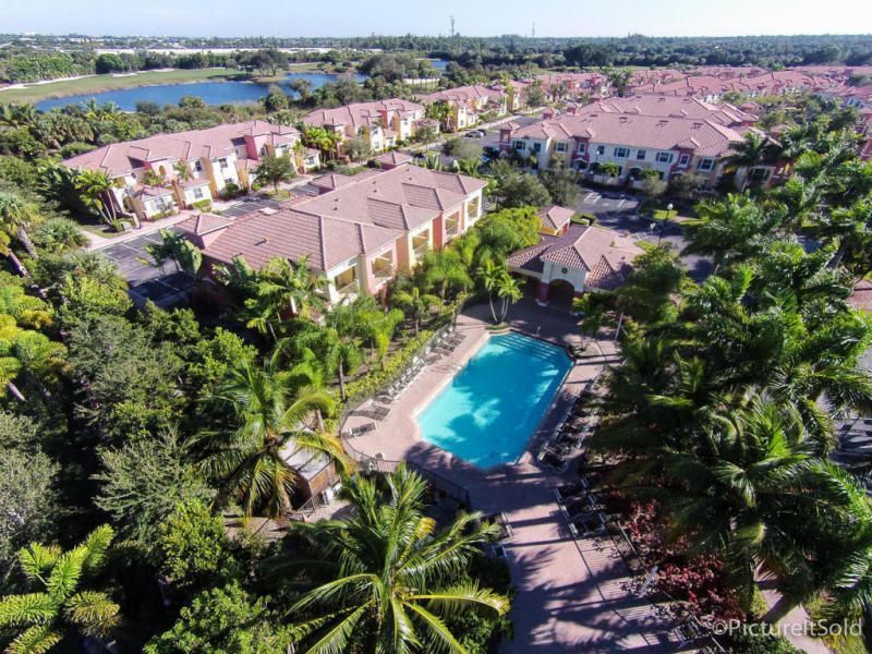 2888 Hidden Hills Road, Unit 901, West Palm Beach, FL 33411 Photo