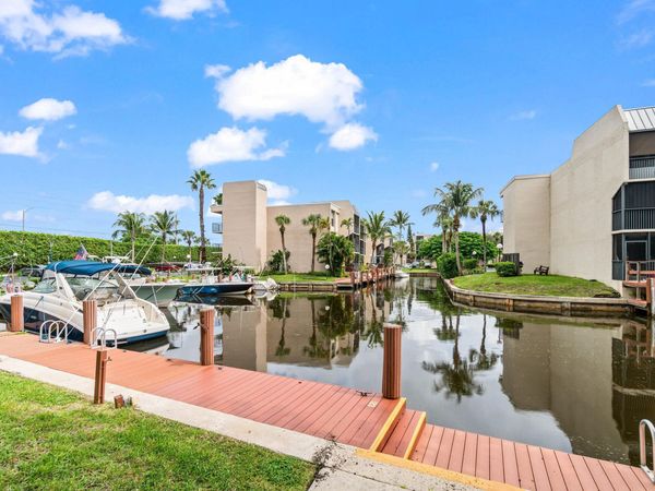 17 Royal Palm Way, Unit 103, Boca Raton, FL 33432