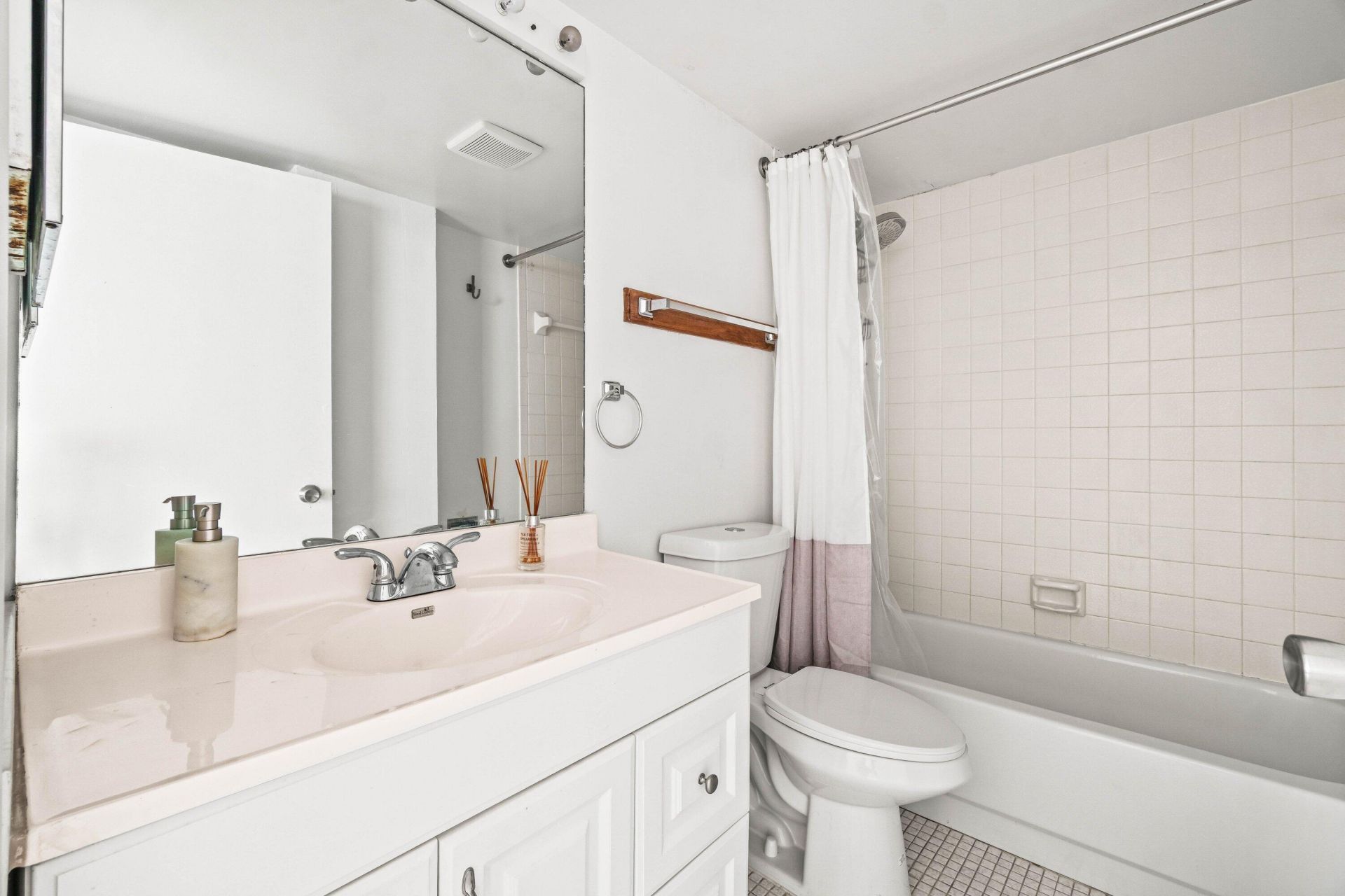 17 Royal Palm Way, Unit 103, Boca Raton, FL 33432 Photo