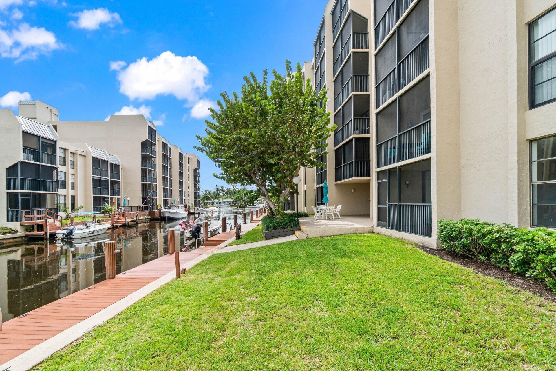 17 Royal Palm Way, Unit 103, Boca Raton, FL 33432 Photo