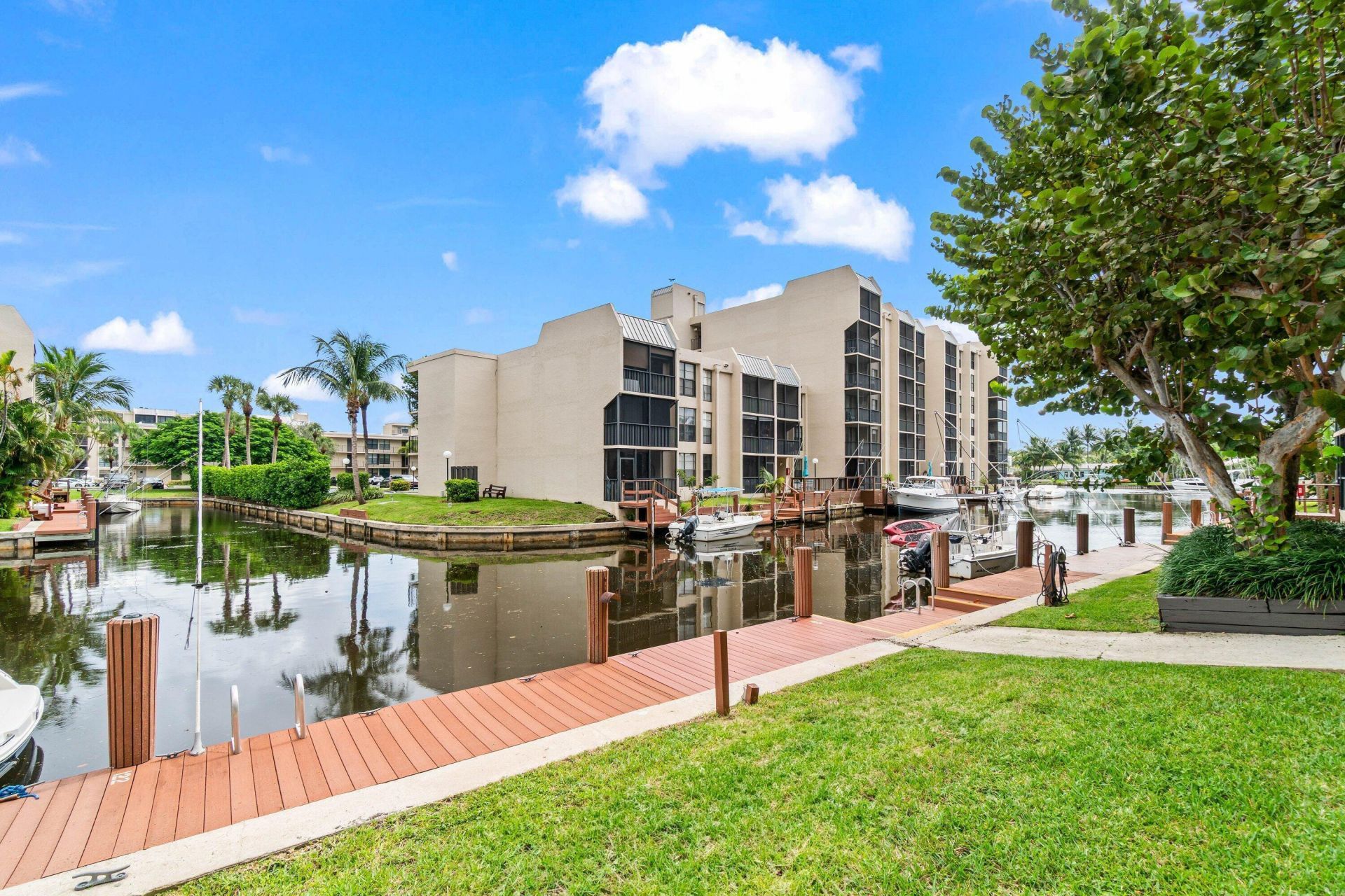 17 Royal Palm Way, Unit 103, Boca Raton, FL 33432 Photo