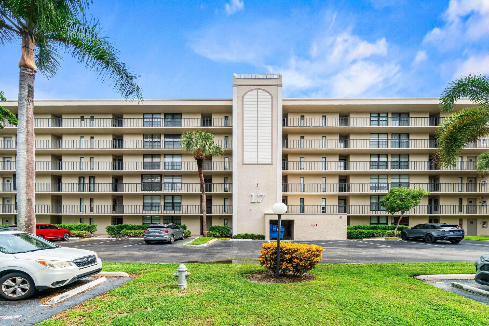 17 Royal Palm Way, Unit 103, Boca Raton, FL 33432 Photo