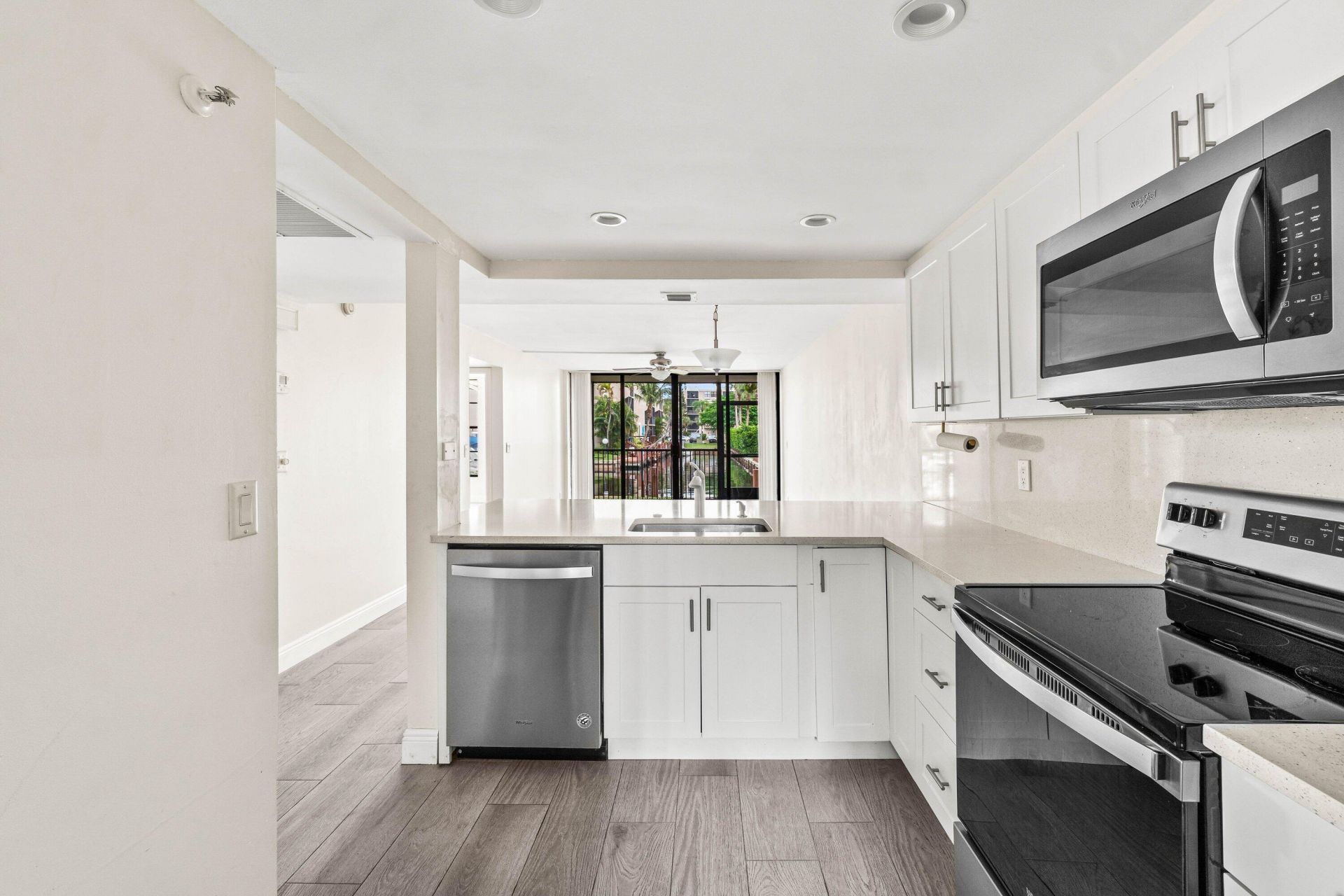 17 Royal Palm Way, Unit 103, Boca Raton, FL 33432 Photo