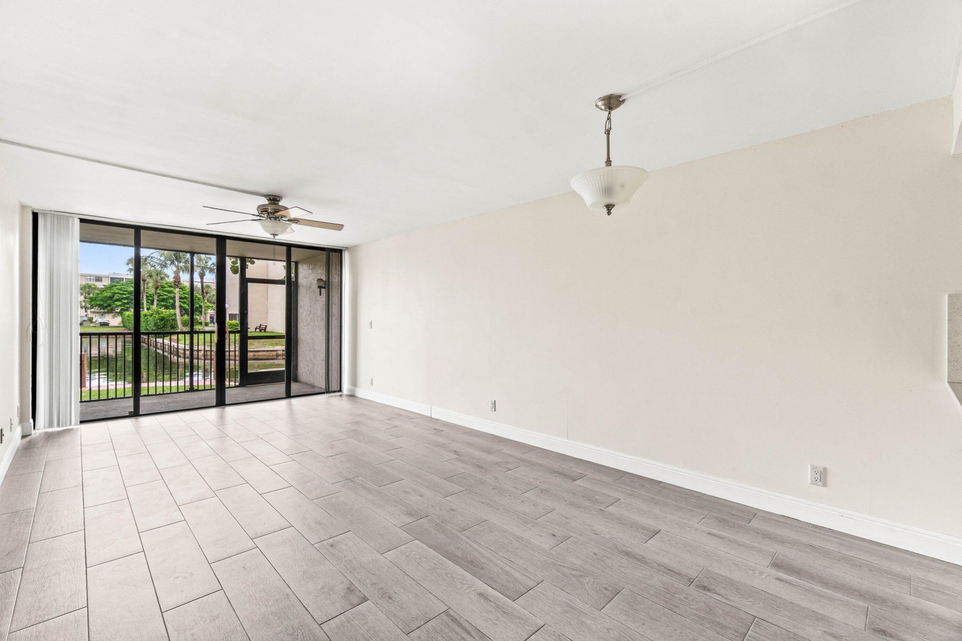 17 Royal Palm Way, Unit 103, Boca Raton, FL 33432 Photo