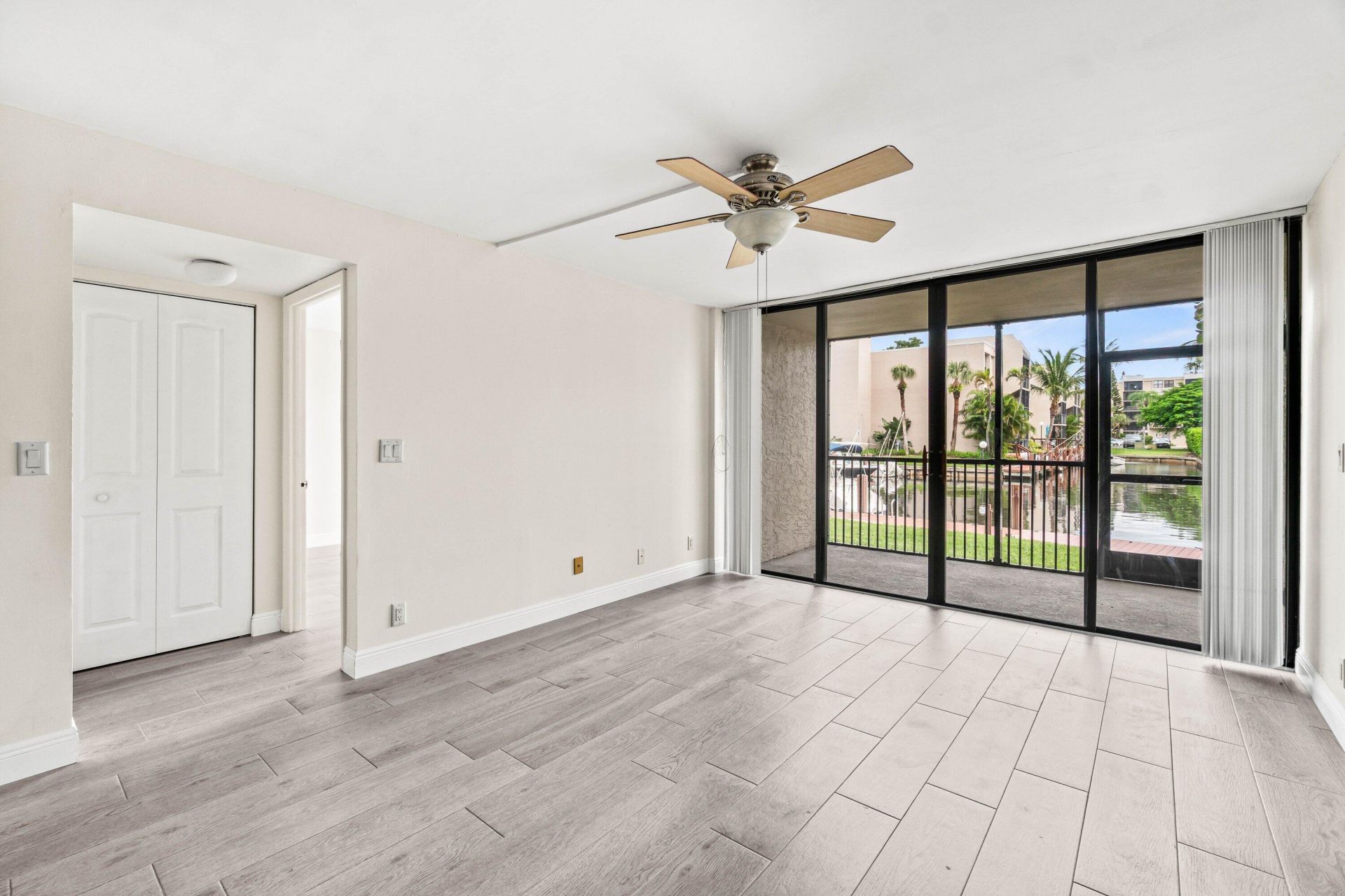 17 Royal Palm Way, Unit 103, Boca Raton, FL 33432 Photo