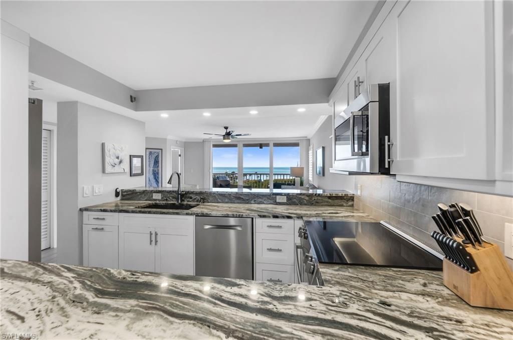 40 Seagate Dr , Unit 303A, Naples, FL 34103 Photo