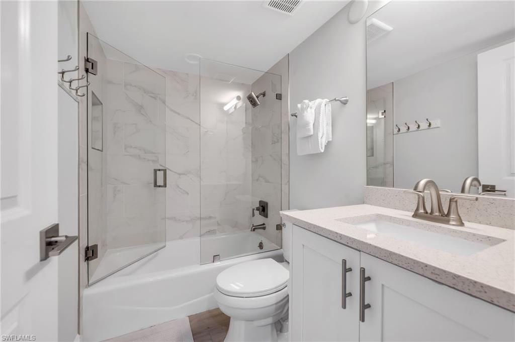 40 Seagate Dr , Unit 303A, Naples, FL 34103 Photo