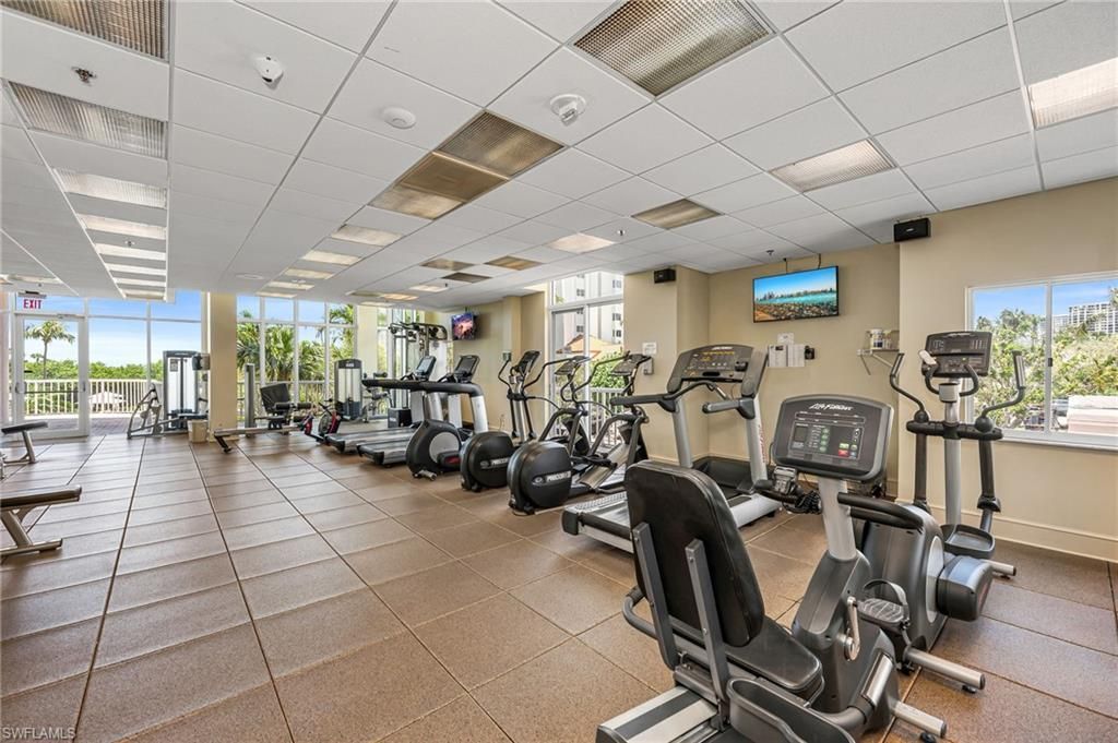 40 Seagate Dr , Unit 303A, Naples, FL 34103 Photo