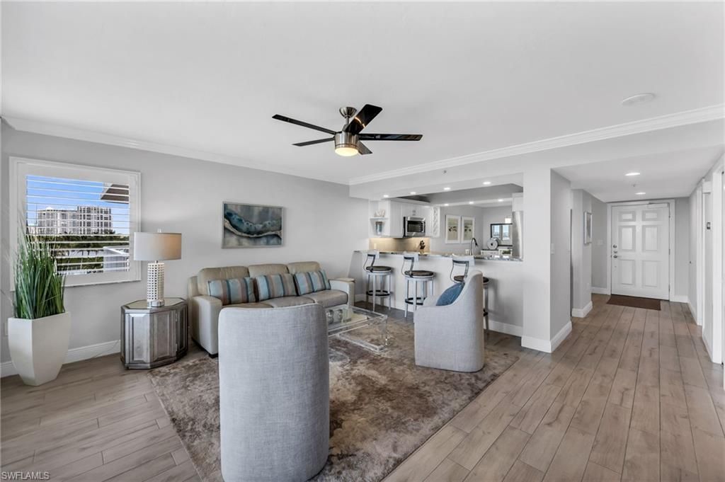 40 Seagate Dr , Unit 303A, Naples, FL 34103 Photo