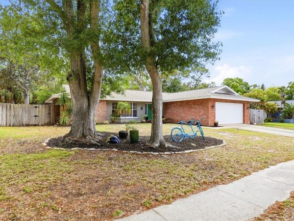1143 LANCER LANE, TARPON SPRINGS, FL 34689
