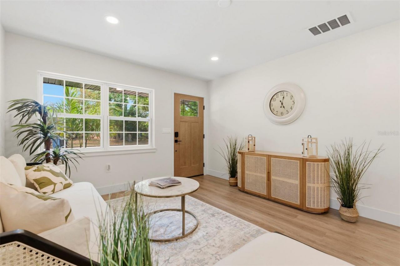 8051 26th Avenue N, Saint Petersburg, FL 33710 Photo