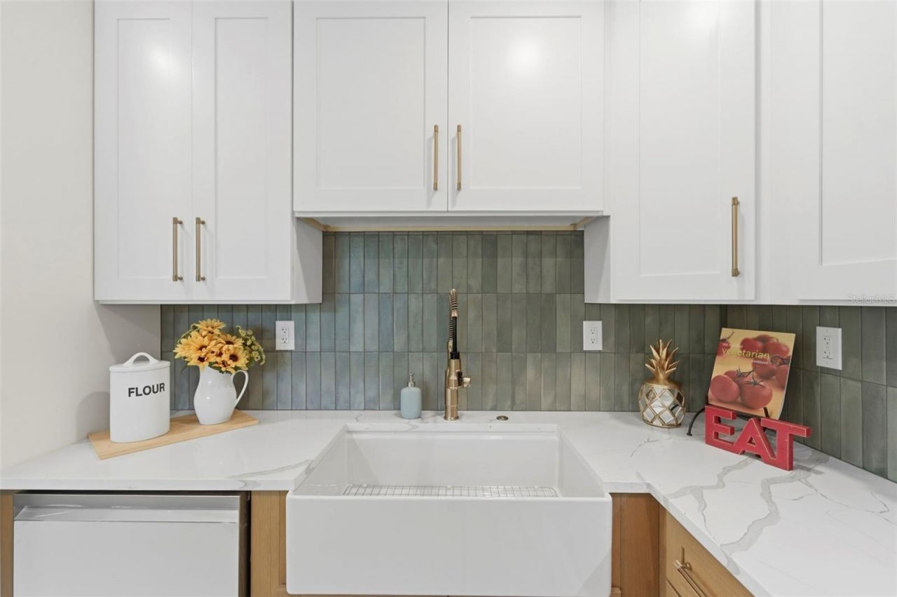 8051 26th Avenue N, Saint Petersburg, FL 33710 Photo