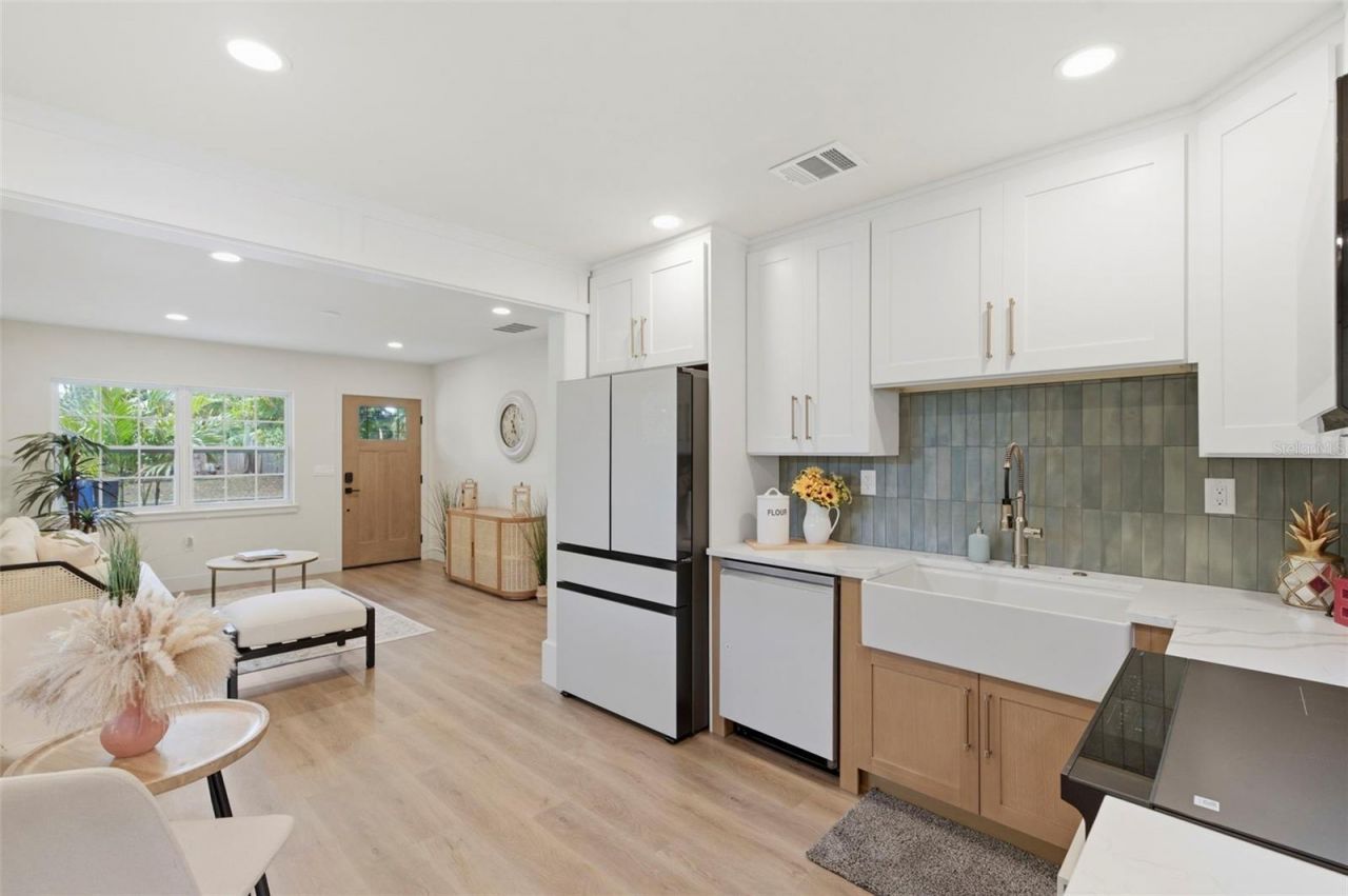 8051 26th Avenue N, Saint Petersburg, FL 33710 Photo