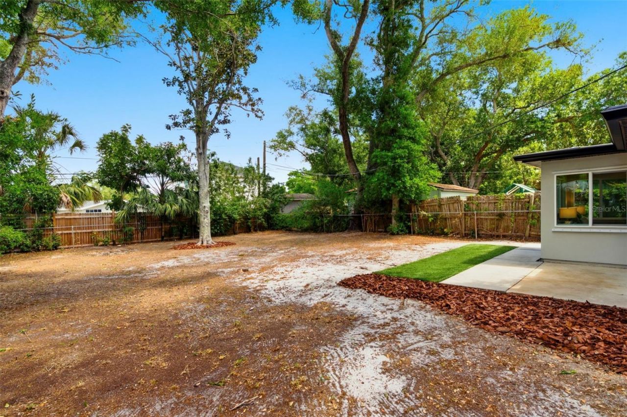 8051 26th Avenue N, Saint Petersburg, FL 33710 Photo