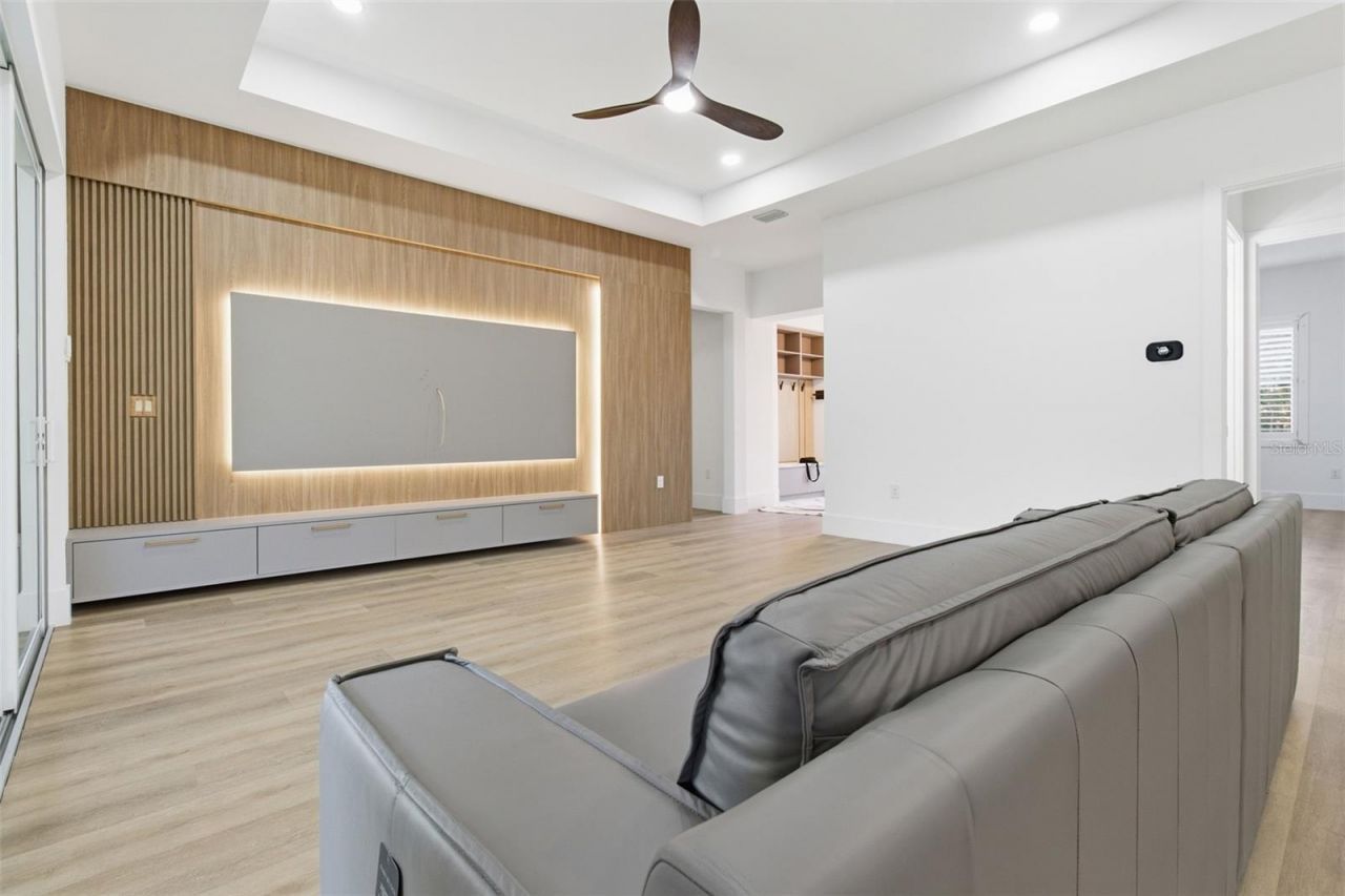 3889 W Hampshire Boulevard, Dunnellon, FL 34433 Photo