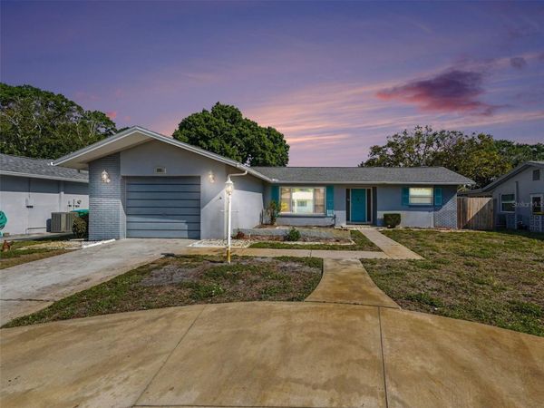 2561 BLACKWOOD CIRCLE , CLEARWATER, FL 33763