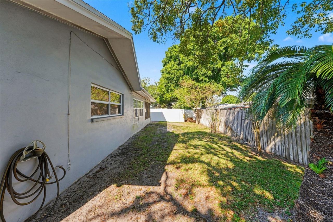 2561 Blackwood Circle, Clearwater, FL 33763 Photo