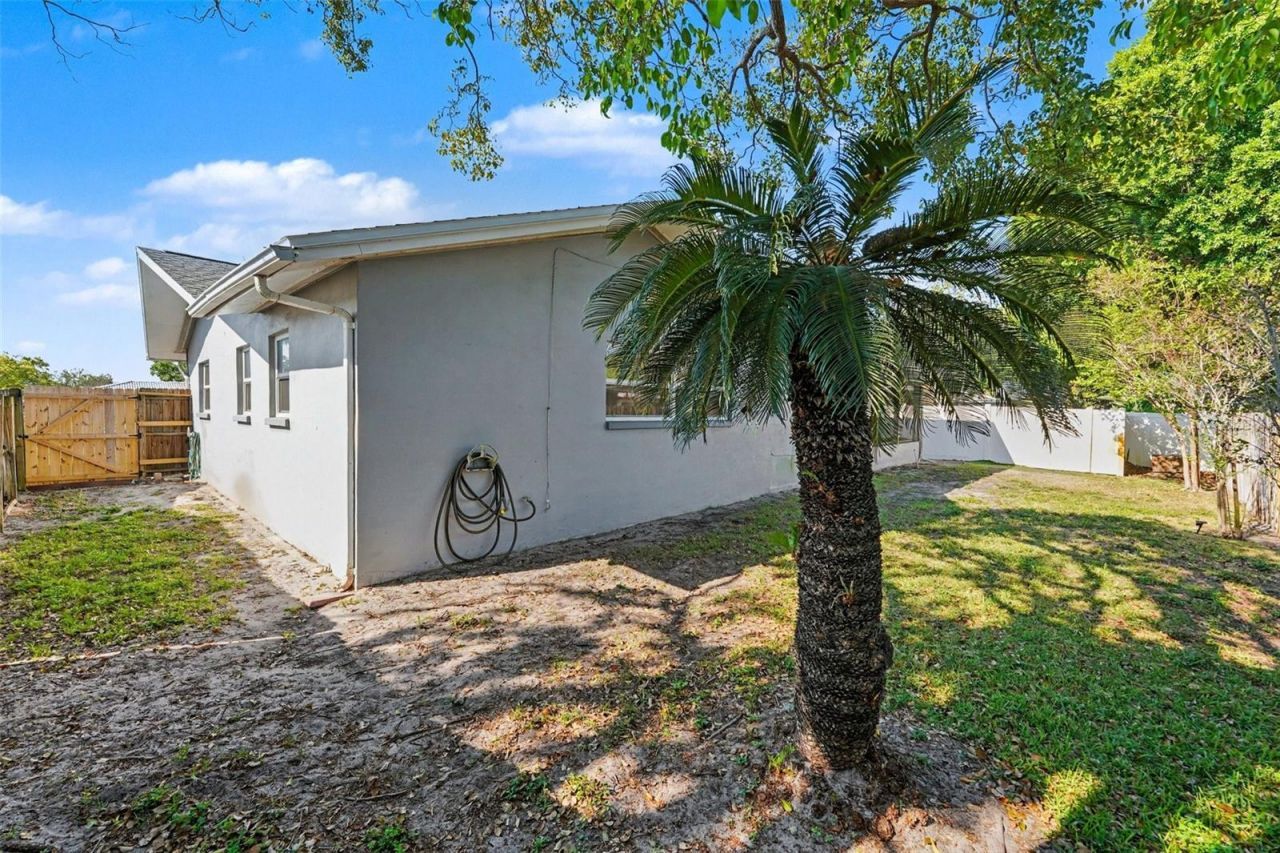 2561 Blackwood Circle, Clearwater, FL 33763 Photo