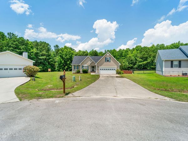 103 Appleton Lane , Richlands, NC 28574