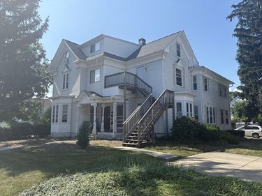 28 Peck Street, Unit 3, Attleboro, MA 02703