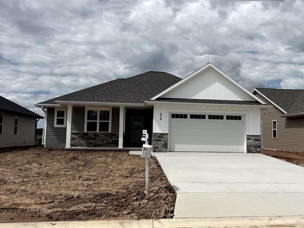 936 ENCLAVE COURT, De Pere, WI 54115