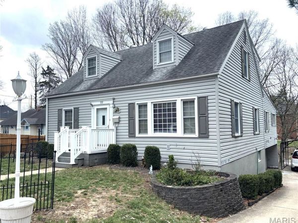 222 Cedar Street , Greenville, IL 62246