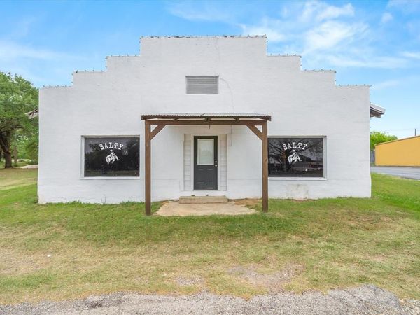 320 W Garland Street , Grand Saline, TX 75140