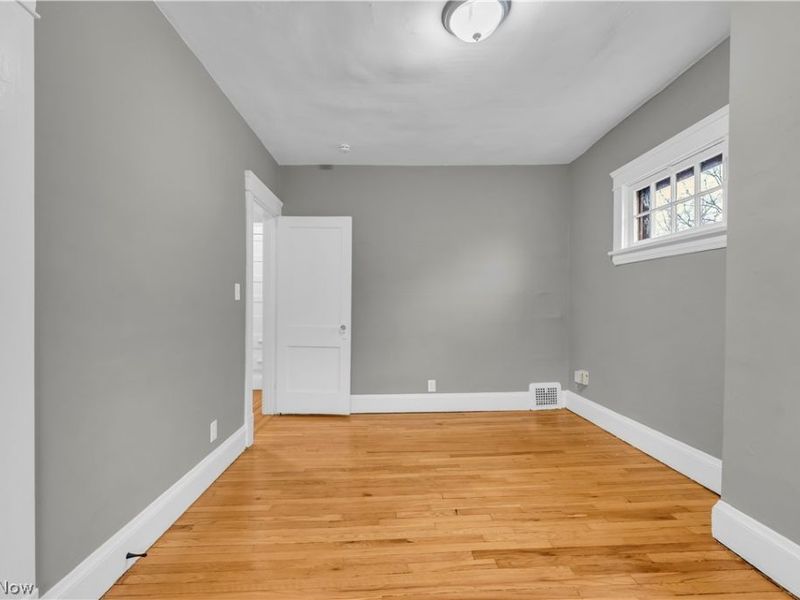 13409 S Parkway Drive, Garfield Heights, OH 44105 Photo 19