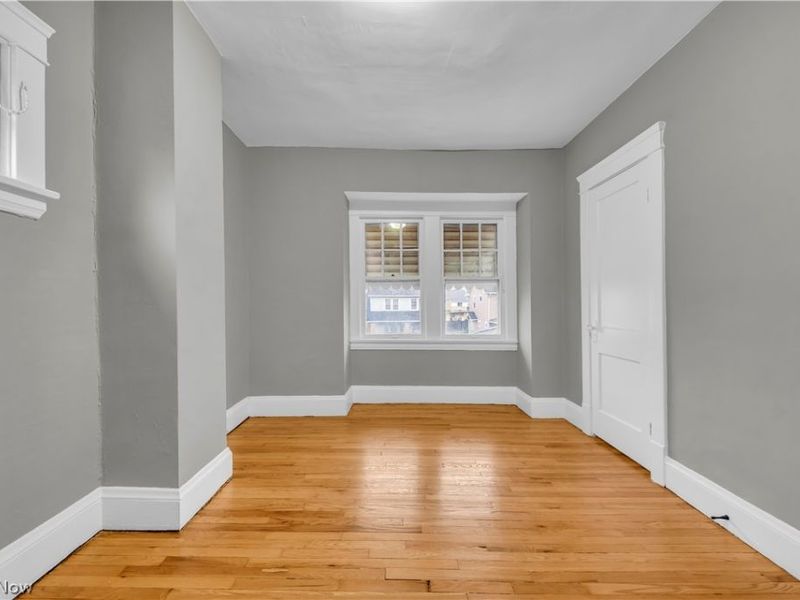 13409 S Parkway Drive, Garfield Heights, OH 44105 Photo 21