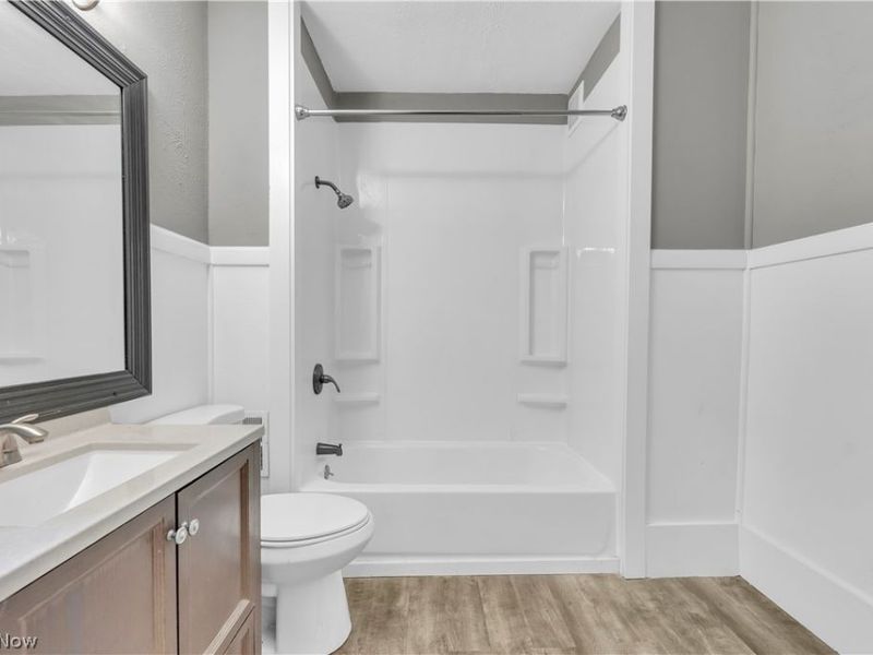 13409 S Parkway Drive, Garfield Heights, OH 44105 Photo 23