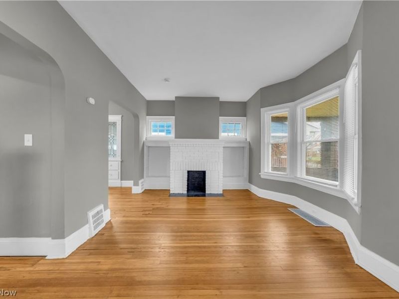 13409 S Parkway Drive, Garfield Heights, OH 44105 Photo 5