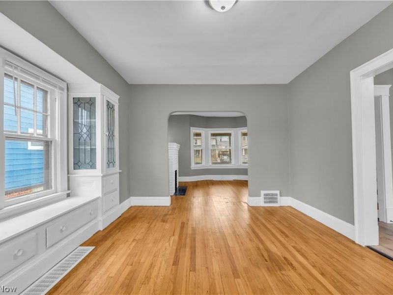 13409 S Parkway Drive, Garfield Heights, OH 44105 Photo 9