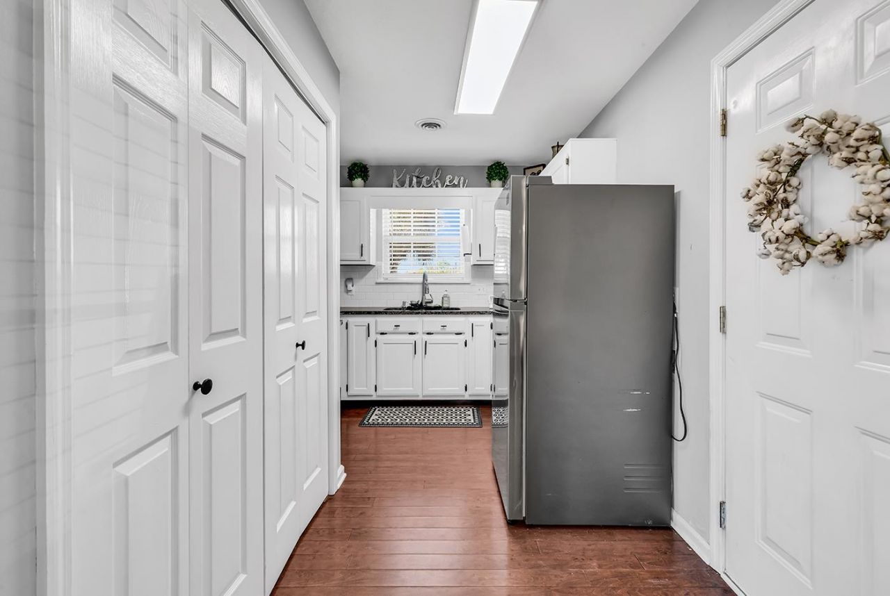 2947 Temperance Dr. Photo 12