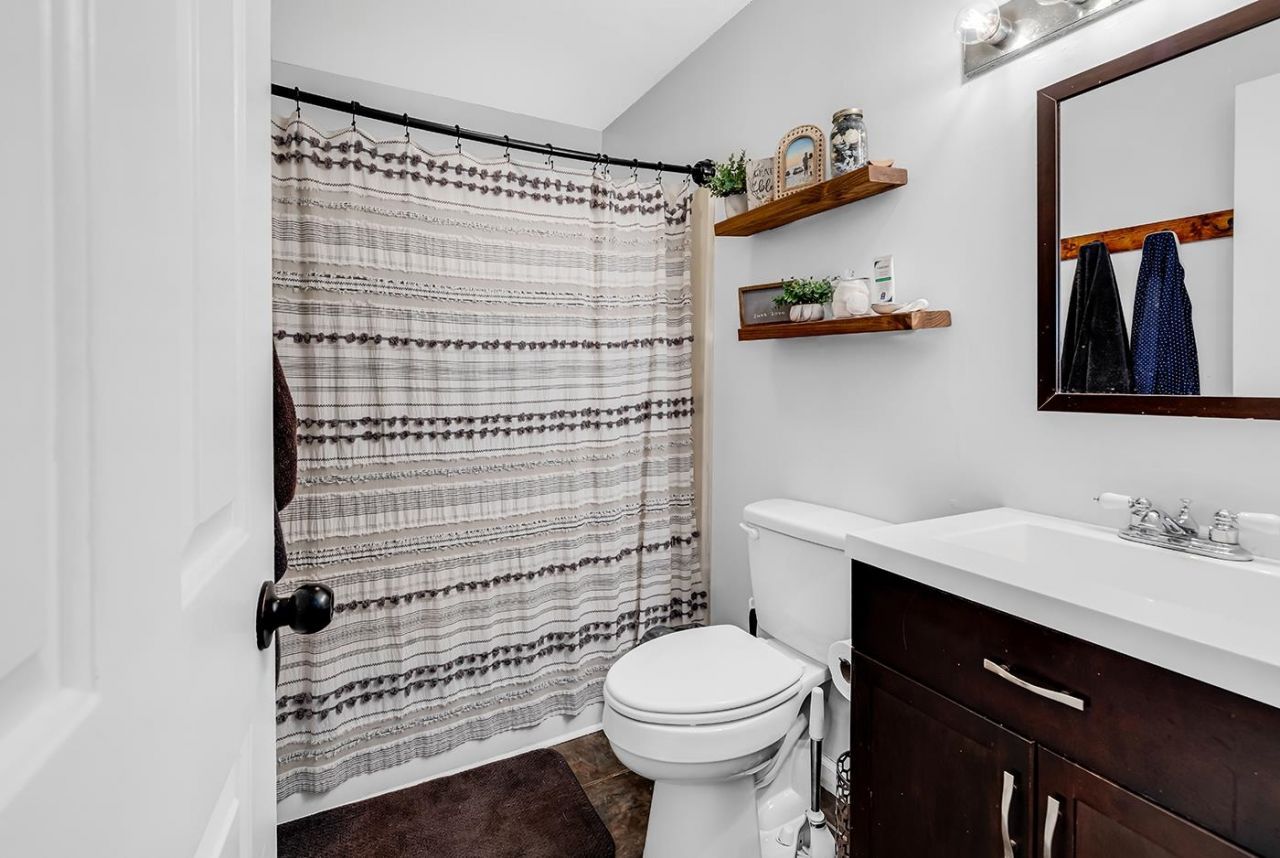 2947 Temperance Dr. Photo 17