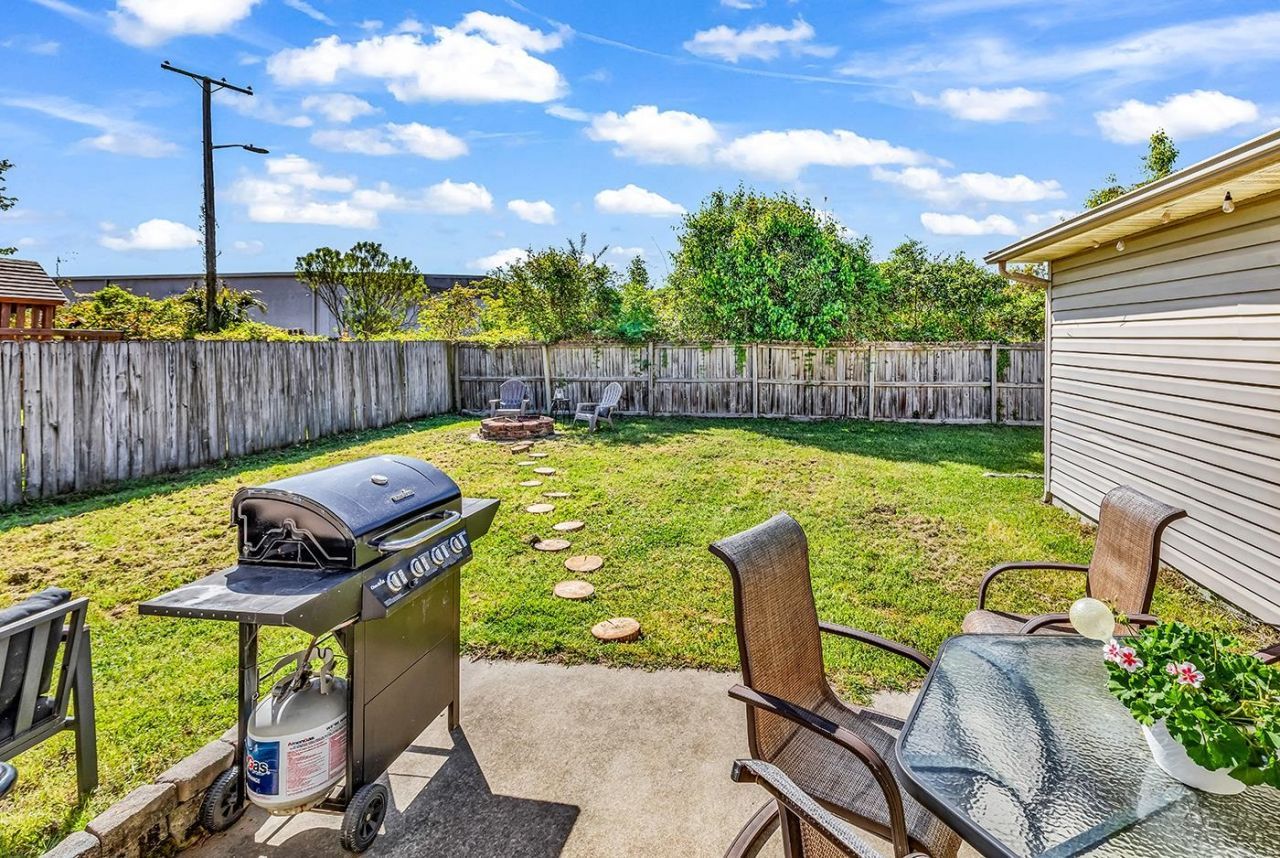 2947 Temperance Dr. Photo 29