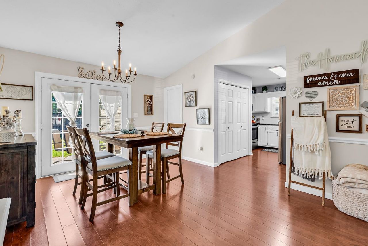 2947 Temperance Dr. Photo 7