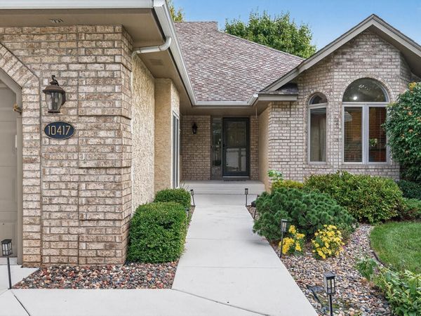 10417 Fawns Way, Eden Prairie, MN 55347